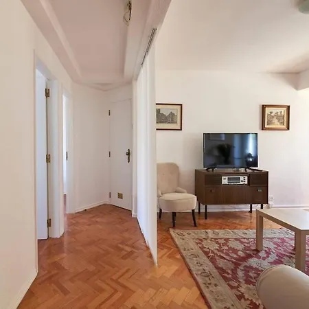 Appartement Sofimar Airport *